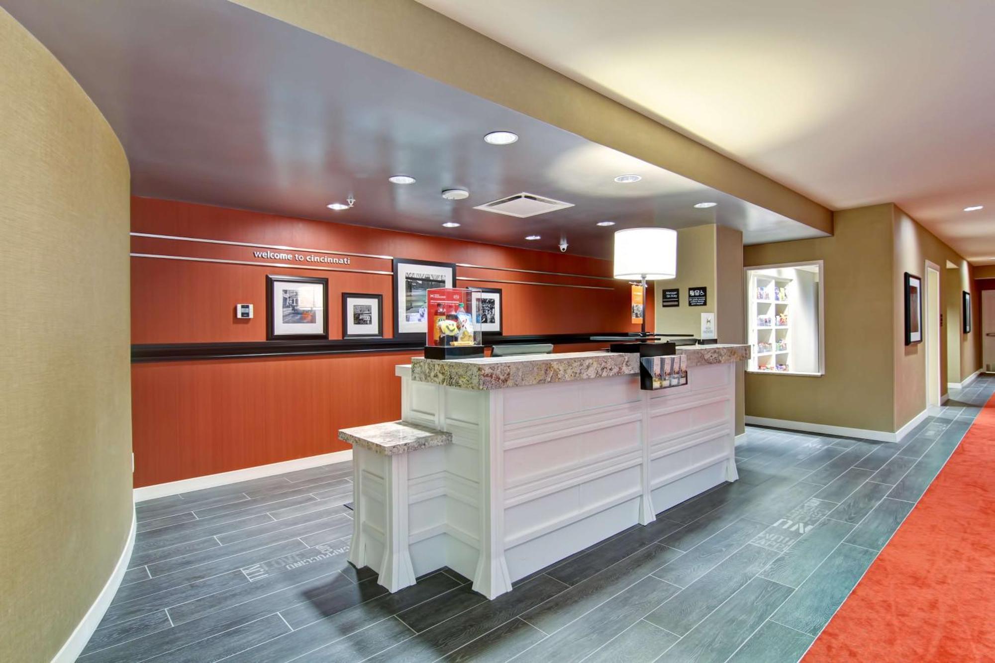 Hampton Inn And Suites Cincinnati - Downtown Exteriér fotografie